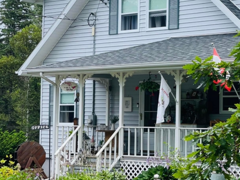 Forest & Lake PEI Cottages and Bed & Breakfast