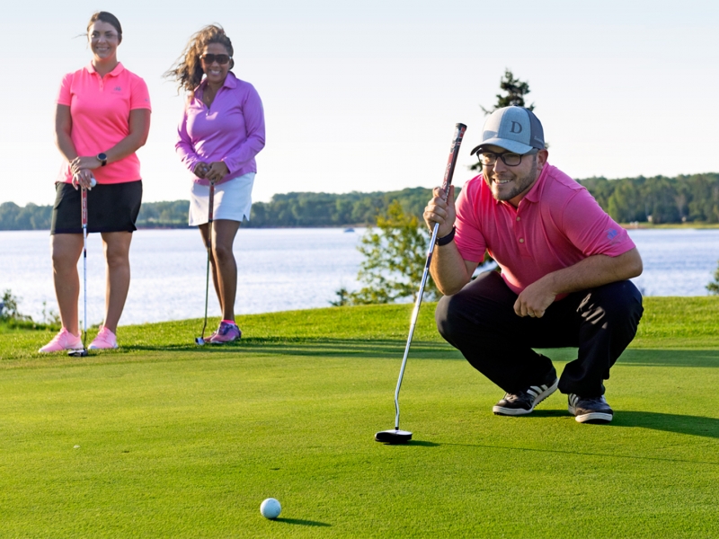 Golf Dundarave, golfer, sand, green