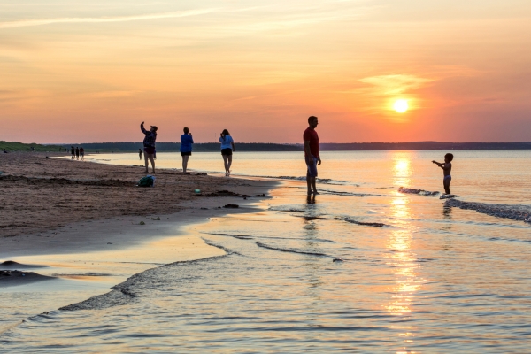 Brackley, backlit, sunset, ocean, people