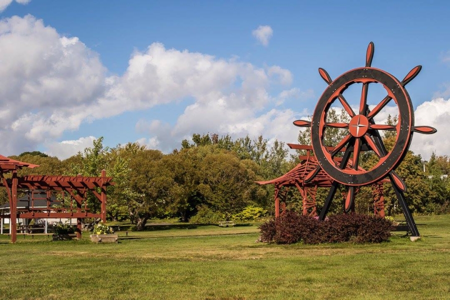 Big wheel in AA Memorial Garden, Georgetown